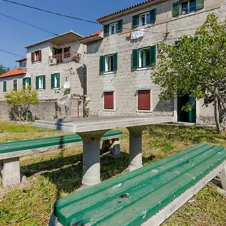 Lana - David, Center Of سبليت