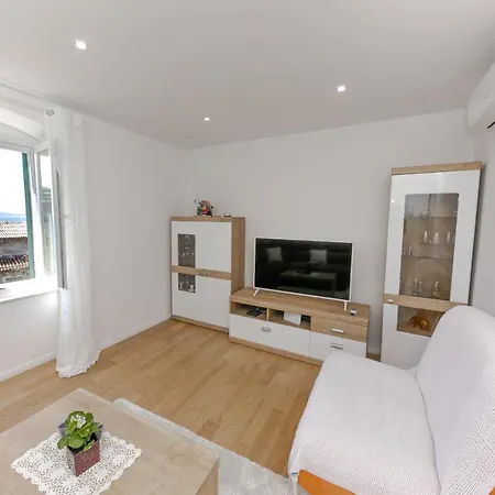 Apartment Lana - David, Center Of *